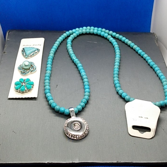 28 " blue snap button necklace with 3 buttons - Picture 1 of 4